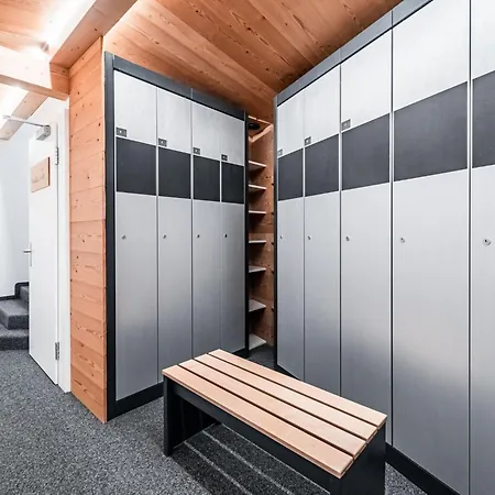 Apartment Kusi's Ranch Studio Nr- 2 Stecknadelhorn By Interhome